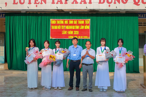 Hình ảnh tại trường28